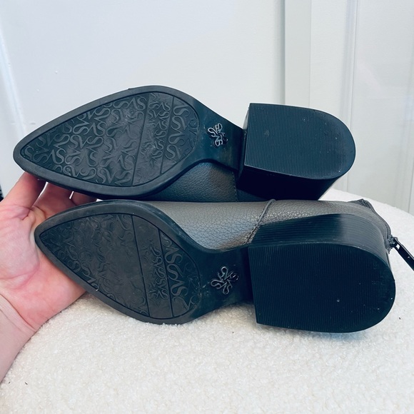 Vera Wang Gray and Black Bootie - Picture 4 of 5